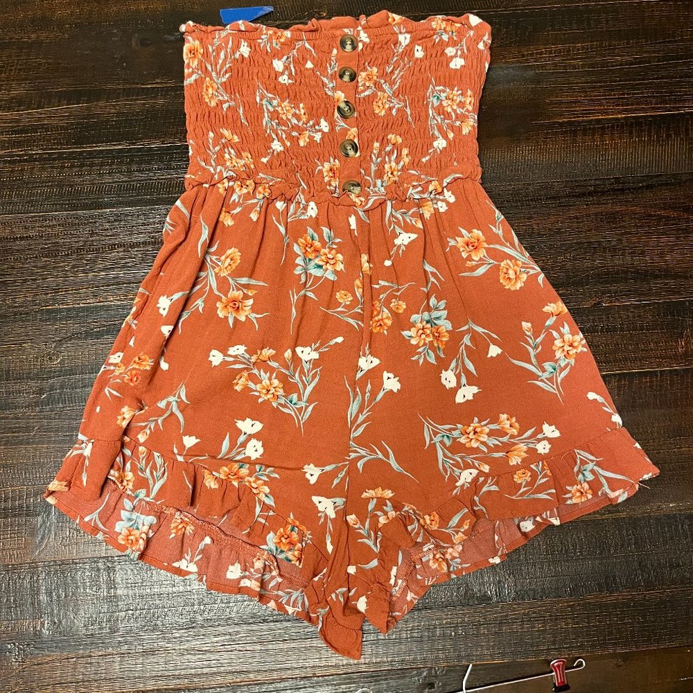AE Flowered strapless romper